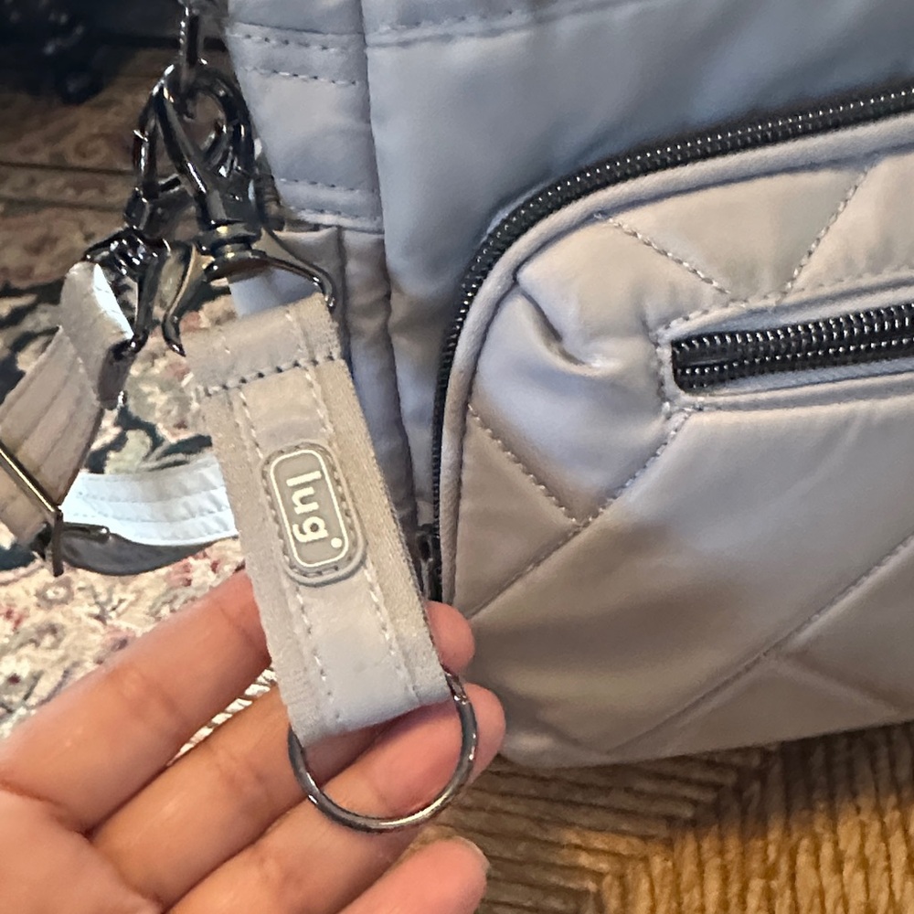 Lug LE Ultra shimmy Women's Light Gray Quilted Crossbody Bag - Picture 5 of 13